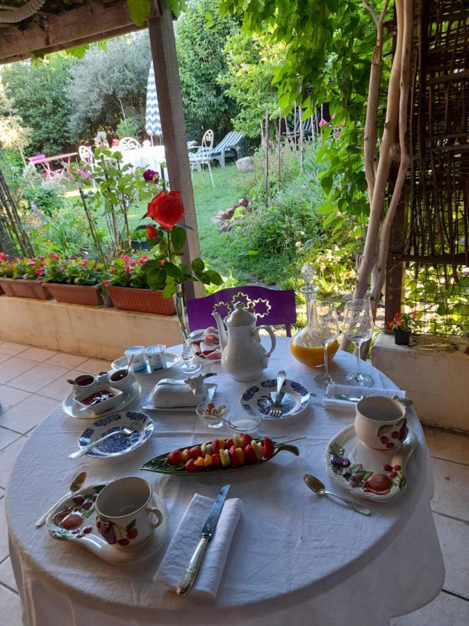 Bed and Breakfast Aux Glycines Marcilly-Ogny Экстерьер фото